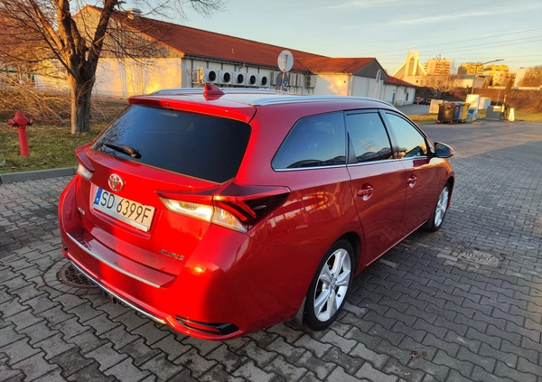 Toyota Auris cena 58999 przebieg: 140000, rok produkcji 2016 z Lublin małe 742